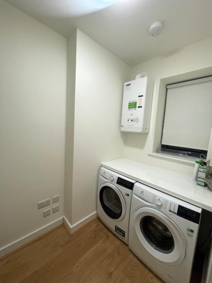 Private Room In A New Shared Apartment Maynooth Esterno foto